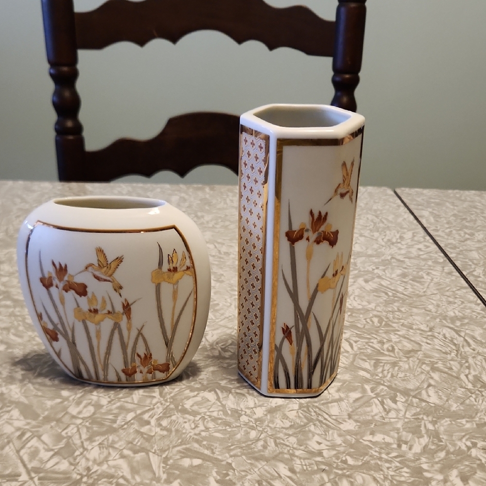 Final Price/ Artistic Floral Ceramic Vase Duo